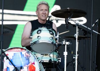 josh-freese-confirms-return-to-nine-inch-nails:-‘feels-amazing’