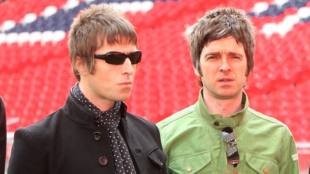 shake-away:-oasis-show-breaks-seismic-energy-record-at-scotland-stadium