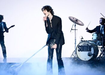 sombr-says-he-‘got-in-trouble’-for-writing-his-song-‘back-to-friends’