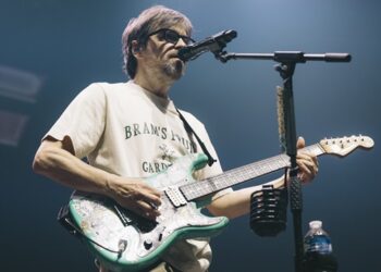 weezer-fuels-new-music-speculation-with-social-media-&-website-logo-change