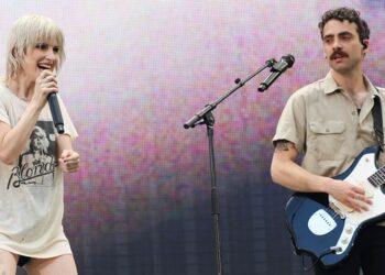 hayley-williams-comments-on-status-of-paramore:-‘we-always-take-huge-breaks’