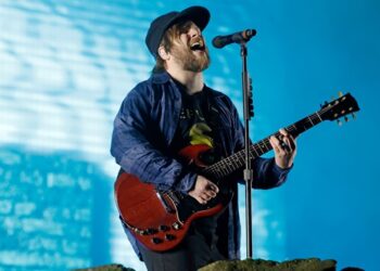 hear-patrick-stump-guest-on-new-motion-city-soundtrack-song,-‘particle-physics’