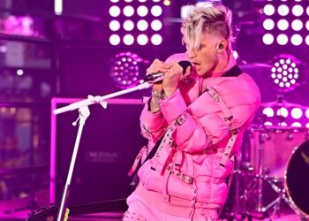 what,-like-it’s-hard?-mgk-visits-harvard-business-school