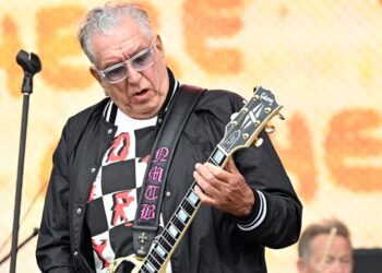 ‘never-mind-the-bollocks,’-what-about-new-sex-pistols-music?-‘i-don’t-think-that’s-a-good-idea,’-says-steve-jones