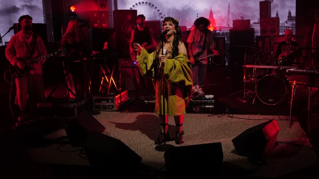 following-collapse-and-cancellations,-lola-young-is-‘going-away-for-a-while’