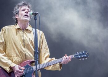 ‘stranger-things﻿”-finn-wolfhard-to-cowrite-replacements-biopic