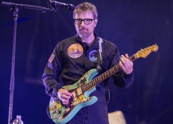 weezer’s-‘island-in-the-sun’-hits-1-billion-spotify-streams