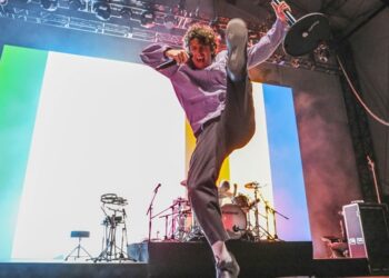 turnstile-fronts-fender’s-new-american-professional-classic-campaign