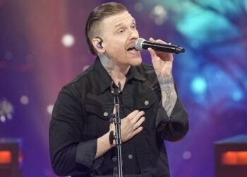 shinedown-planning-debut-lunatic-ball-beach-weekend-destination-festival