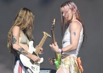 watch-wet-leg-cover-empire-of-a-sun’s-‘walking-on-a-dream’
