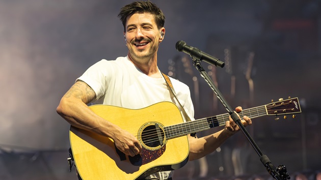 watch-mumford-&-sons-cover-gracie-abrams’-‘i-love-you,-i’m-sorry’