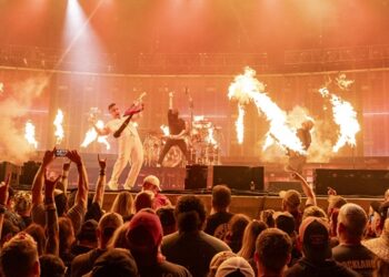 shinedown-announces-dates-+-lineup-for-inaugural-lunatic-ball