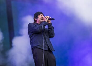 change-(your-clothes):-deftones-launch-collaboration-with-dickies