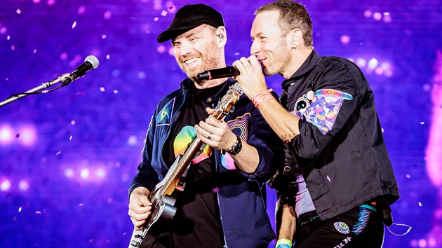 coldplay’s-chris-martin-&-jonny-buckland-announce-intimate-london-benefit-concert