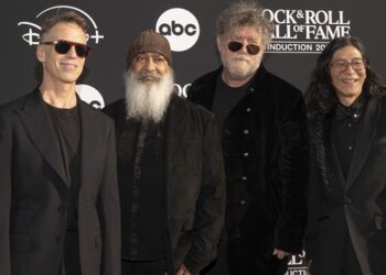 soundgarden’s-kim-thayil-talks-progress-of-new-album:-‘we-always-think,-“what-would-chris-like?”