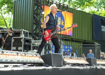 basket-bass:-green-day’s-mike-dirnt-announces-new-signature-epiphone