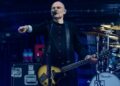 watch-billy-corgan-guess-songs-on-’track-star’