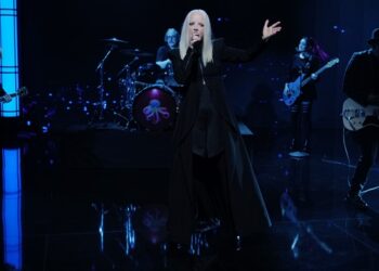 garbage,-mbv,-wolf-alice-&-more-playing-robert-smith-curated-teenage-cancer-trust-concerts