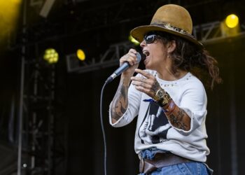 that’s-‘what’s-up’:-4-non-blondes-to-release-first-album-in-over-30-years