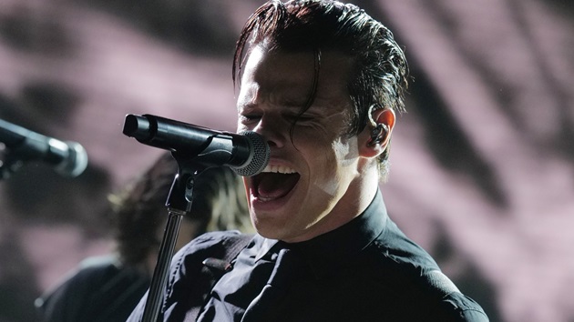 listen-to-acoustic-version-of-yungblud’s-‘zombie’