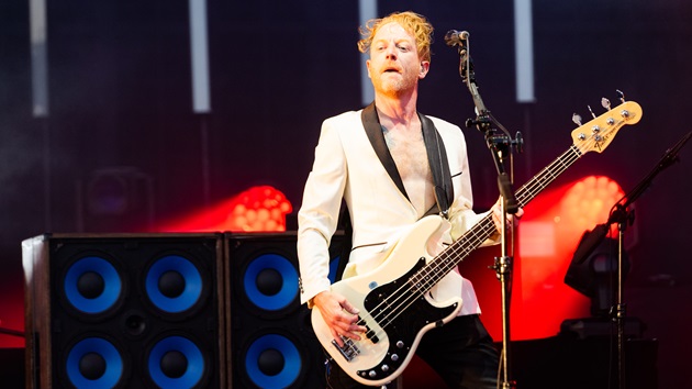 biffy-clyro’s-james-johnston-to-sit-out-upcoming-tour-dates-for-mental-health-reasons