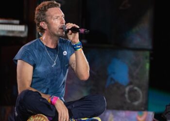 woman-at-center-of-viral-kiss-cam-moment-at-coldplay-concert-breaks-silence
