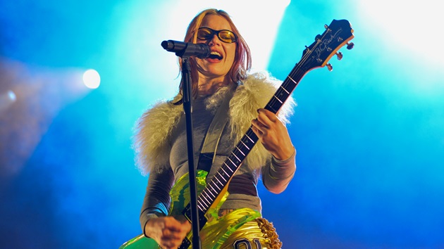 wet-leg’s-rhian-teasdale-prepared-for-initial-success-to-be-‘mad,-freak-incident’