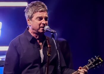 faster-than-a-‘﻿thunderball﻿’?-noel-gallagher-denies-james-bond-oasis-reports