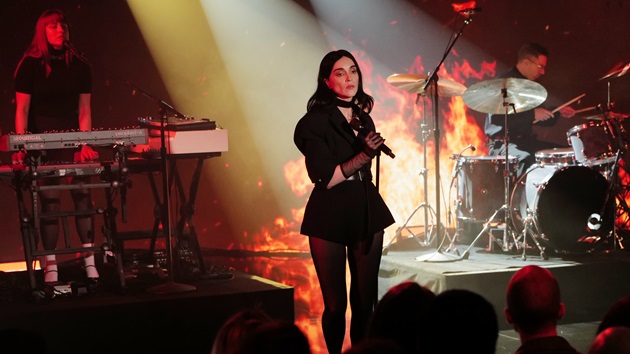 hear-st.-vincent-guest-on-new-cate-le-bon-song,-‘always-the-same’