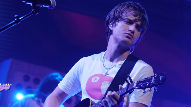 djo’s-‘end-of-beginning’-hits-#1-on-uk’s-official-singles-chart