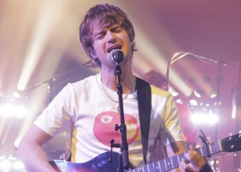 djo’s-‘end-of-beginning’-jumps-to-top-10-on-hot-100