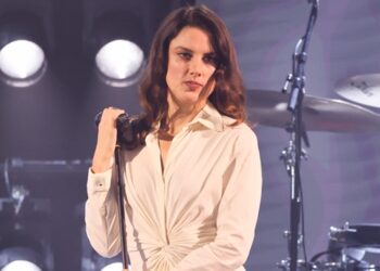 wolf-alice-playing-england’s-eden-sessions-concert