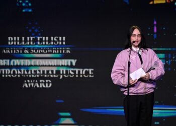 billie-eilish-receives-mlk-jr.-beloved-community-environmental-justice-award