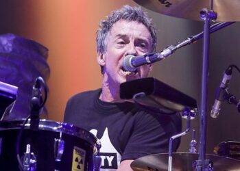 midnight-oil-drummer-rob-hirst-dead-at-70