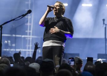 shinedown-exits-rock-the-country-festival:-‘our-band’s-purpose-is-to-unite,-not-divide’