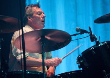 the-pogues-drummer-andrew-ranken-dead-at-72