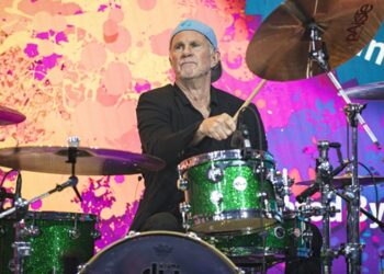 rhcp’s-chad-smith-to-teach-legends-of-the-’70s-drum-instruction-course
