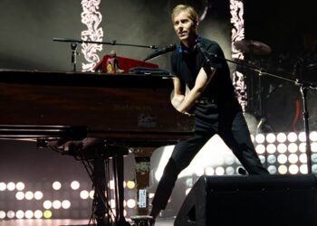 andrew-mcmahon-announces-new-three-pianos-concerts