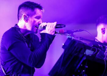 trent-reznor-says-he-doesn’t-know-‘if-we’re-gonna-be-touring-anymore-after-this’-during-nin-show