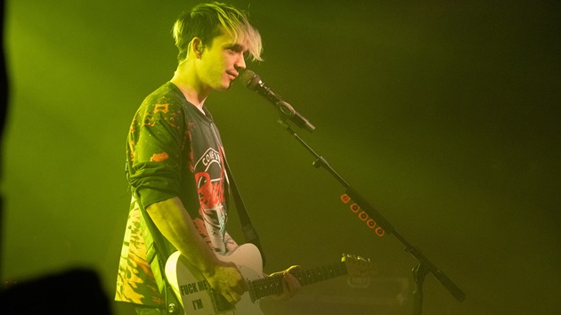 badflower-tour-to-continue-as-frontman-josh-katz-deals-with-vocal-issues