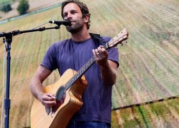 jack-johnson-to-perform-at-sxsw-2026-following-premiere-of-‘﻿surfilmusic’-﻿doc