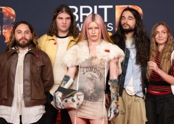 wet-leg,-wolf-alice,-kasabian-performing-on-first-three-episodes-of-﻿’snl-uk’
