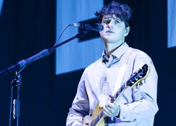 ezra-koenig,-james-mercer-&-more-to-select-recipients-of-bob-dylan-center-songwriter-fellowship