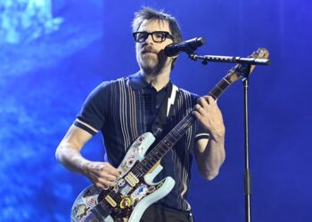 say-it-is-so:-weezer-shares-new-music-teaser