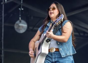 it’s-something-unpredictable:-gigi-perez-covers-green-day’s-‘good-riddance-(time-of-your-life)’