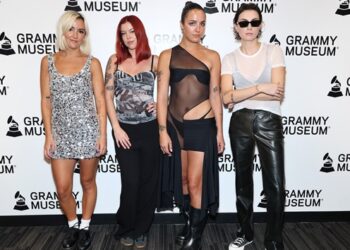 the-beaches-to-be-honored-at-﻿’billboard’﻿-women-in-music-gala-with-global-force-award