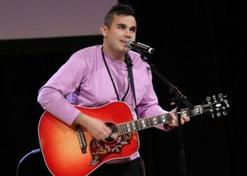 watch-rostam-revisit-vampire-weekend’s-‘young-lion’-in-‘american-stories:-a-concert-film’