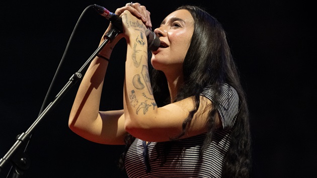 julia-wolf-announces-deep-end-headlining-tour