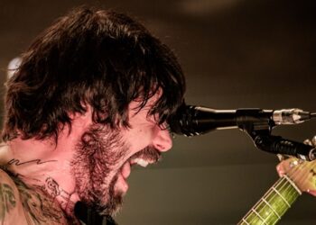 biffy-clyro’s-simon-neil-reflects-on-legacy-of-‘many-of-horror’:-‘i’m-grateful-it-matters-to-people’