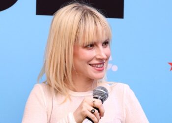 prepare-for-‘the-hayley-williams-show’-at-nyc’s-forest-hills-stadium
